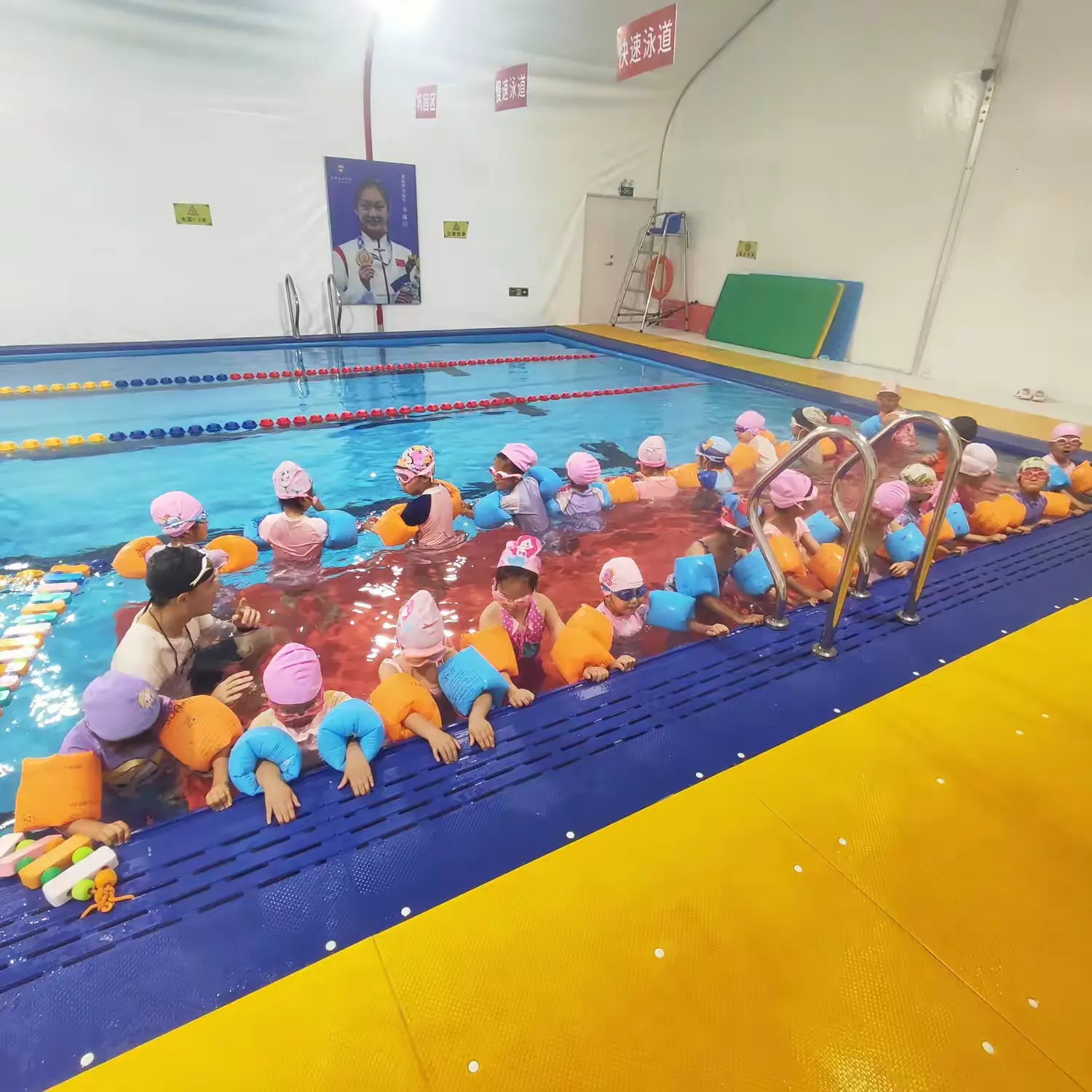 防溺水实践课一年级七班课堂精彩瞬间